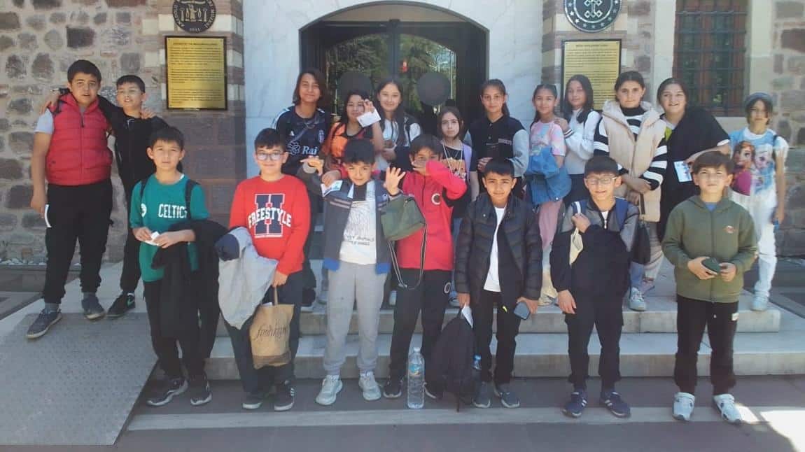 Okulumuz 5-E Sınıfı Öğrencileri Anadolu Medeniyetleri Müzesi'ni Gezdiler